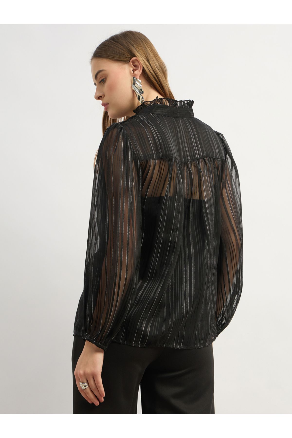 Styli-Striped Balloon Sleeve V-Neck Blouse 5