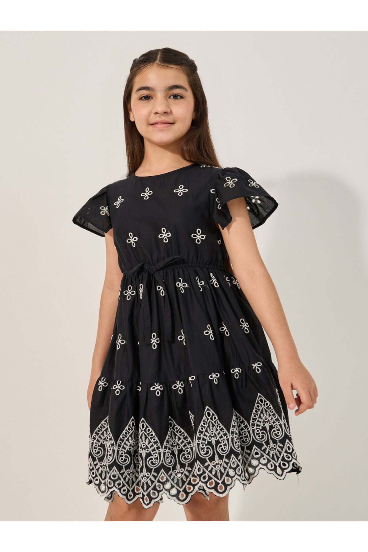 Styli-Schiffli Scalloped Trim Embroidered Dress 2