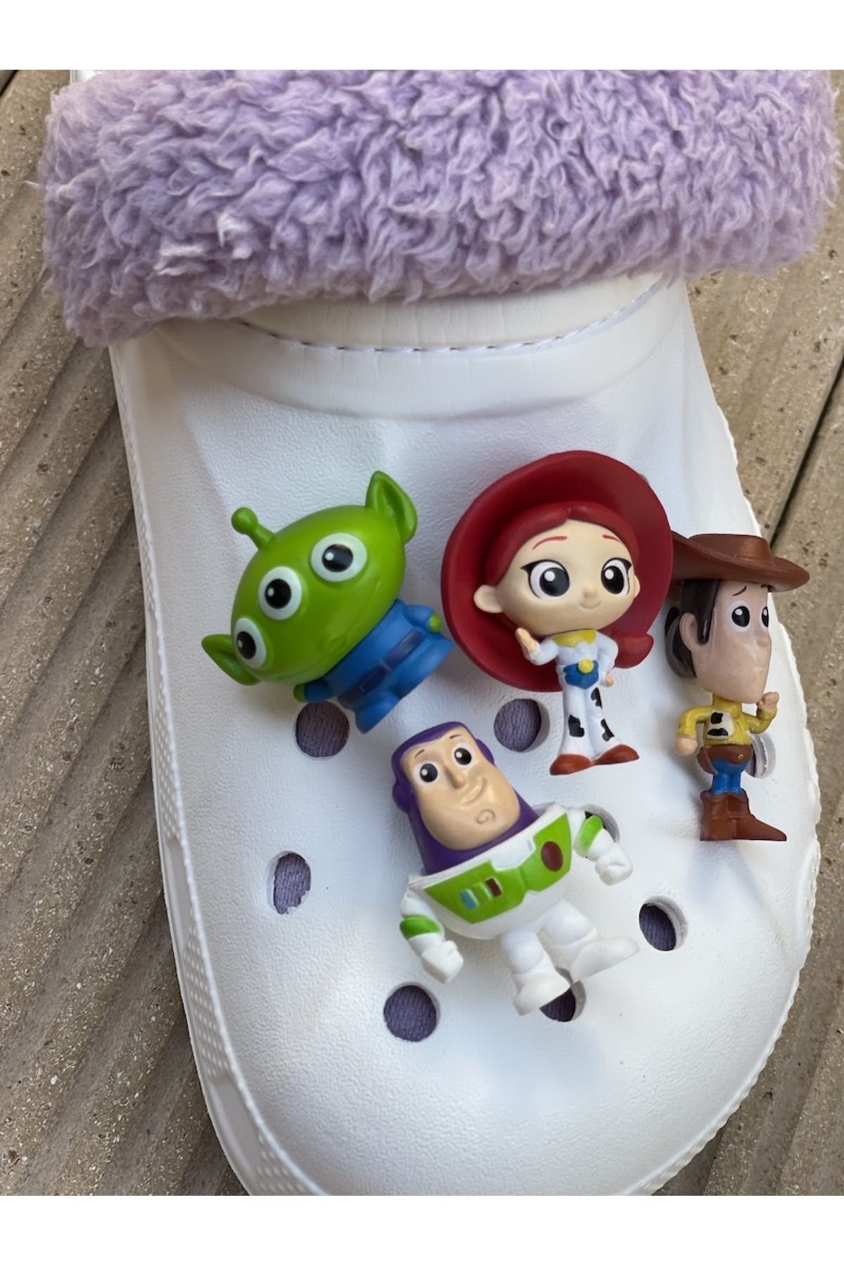 هدیه مفهومی 3D CROCS JIBBTIZ ORNAMENT داستان اسباب بازی دیزنی BUZZ LIGHTYEAR دمپایی Crocs