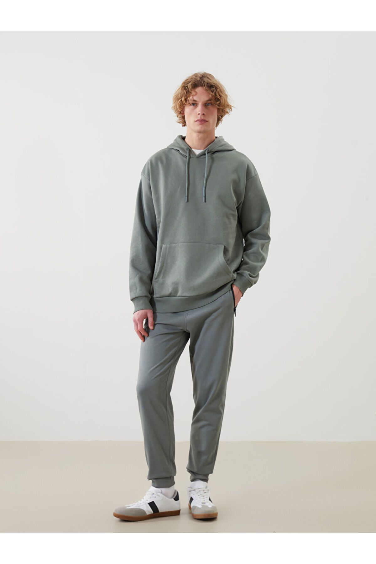 LC Waikiki Yeni Sezon Standart Kalip Erkek Jogger Esofman Alti - S52642Z8
