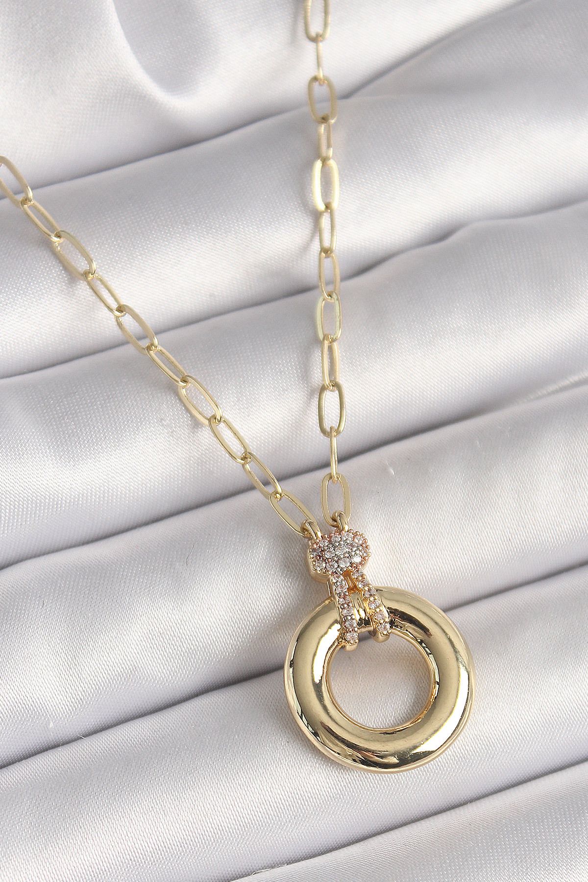 BirdoluSepet Pirinç Gold Renk Zirkon Taş Detaylı Madalyon Model Kadın Kolye