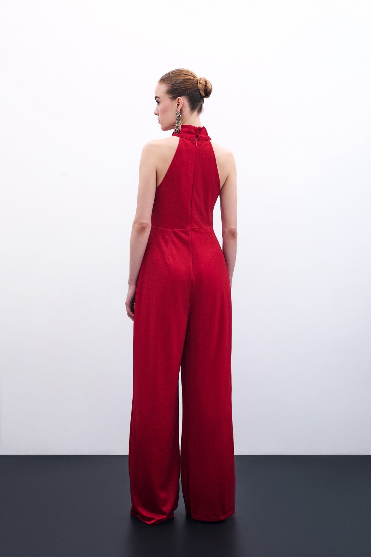 Sateen-Sleeveless Shiny Jumpsuit - Red 7