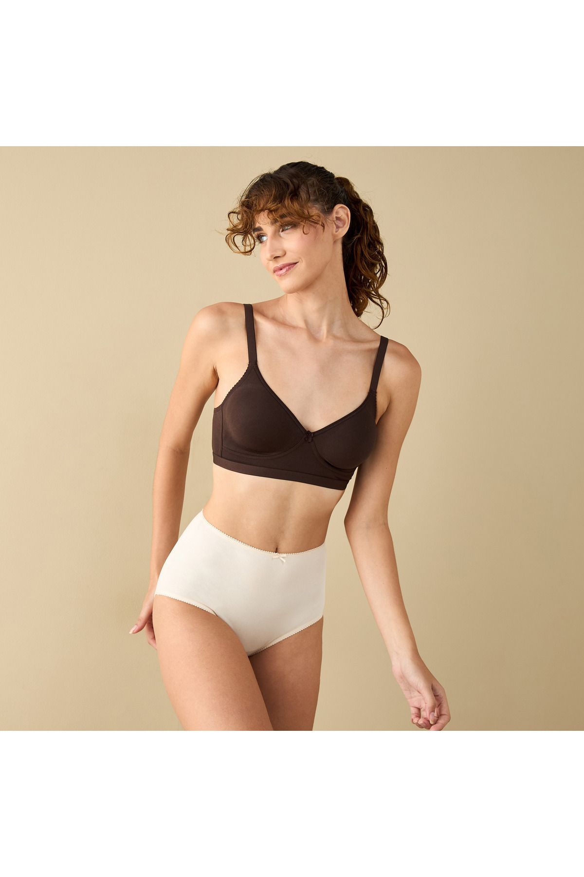 FAV-Support Bra with Hook and Eye Closure 2