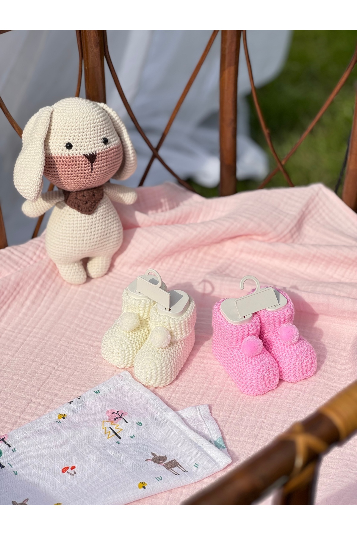 BETSY STUDIO Örgü Bebek Beyaz Patik Yenidoğan Bebek Hediyelik fotoğrafı 3 (önizleme)