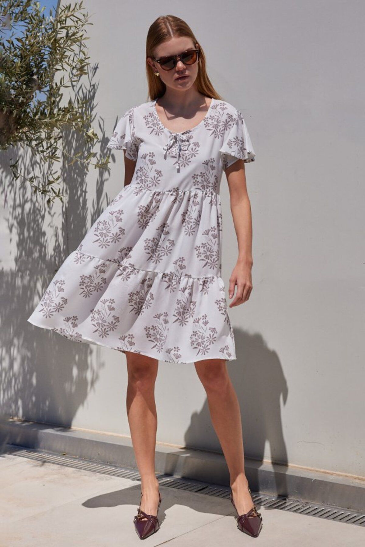moda wanilia 2352 V Yaka Kısa Elbise - B.Kahverengi