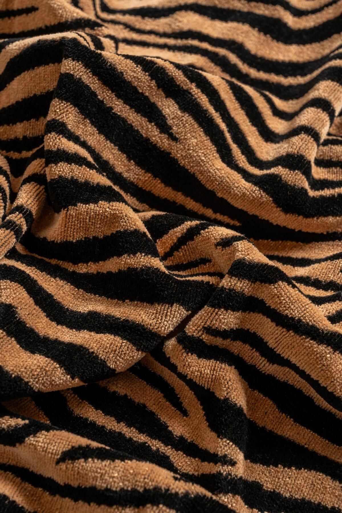 Soley-|   Tiger |   100% Cotton Velvet Bath Towel 2