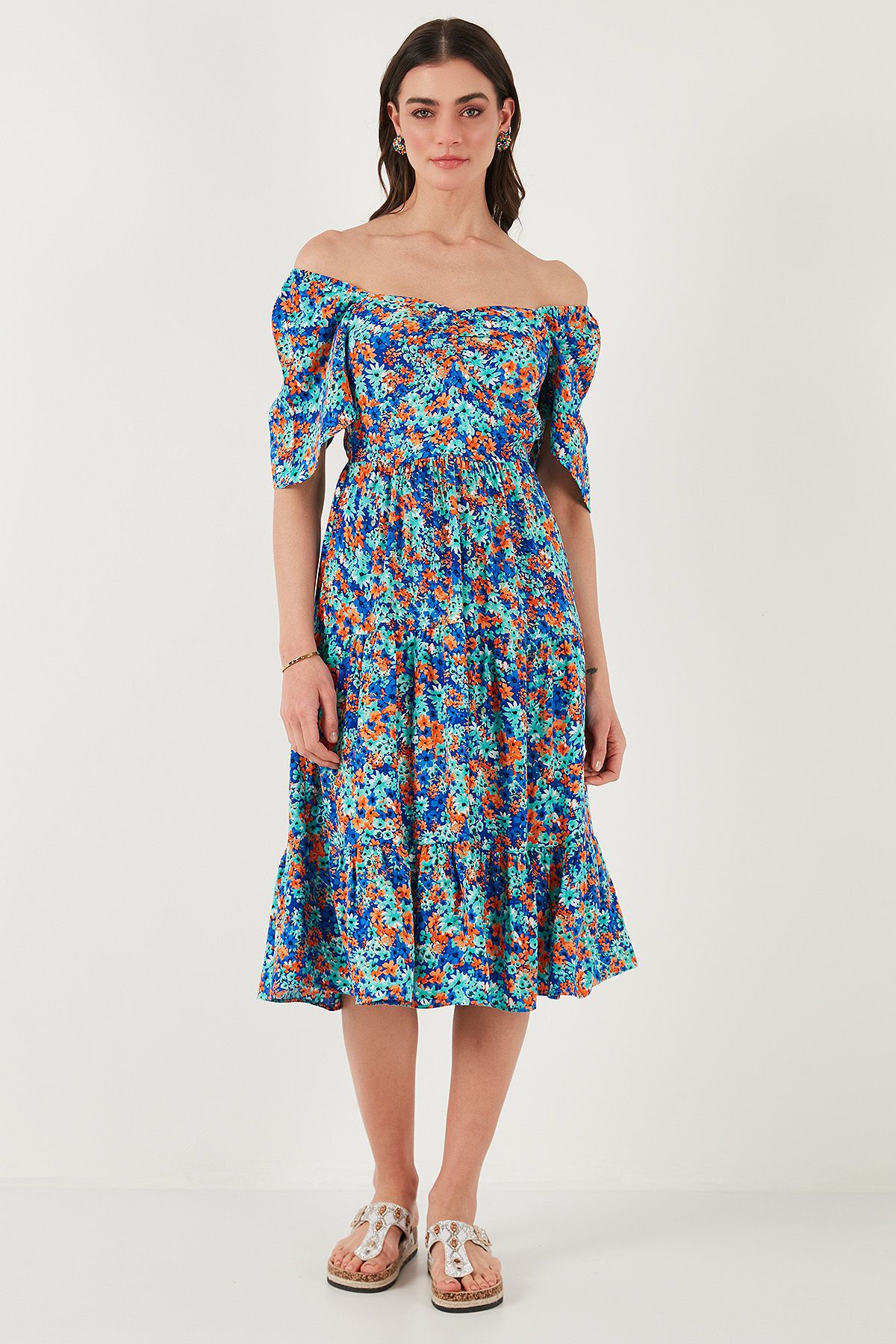 Lela-Patterned Oversize Fit Carmen Collar Shirring Detailed Midi Length Dress Dress 67810557 3