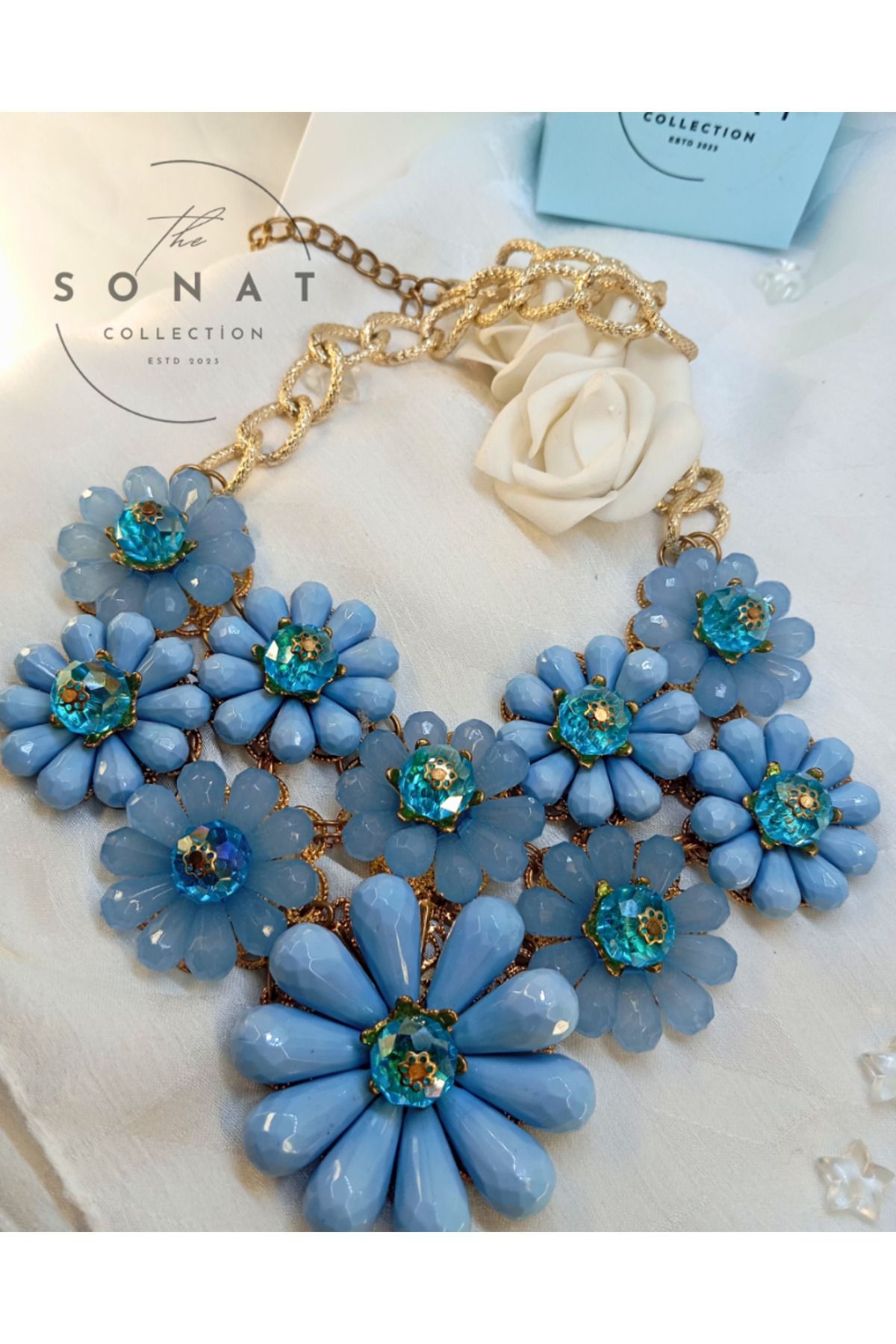 Sonat Collection Mavi Kristal Boncuklarla Bezenmiş Zarif ve Şık Yaka Kolye