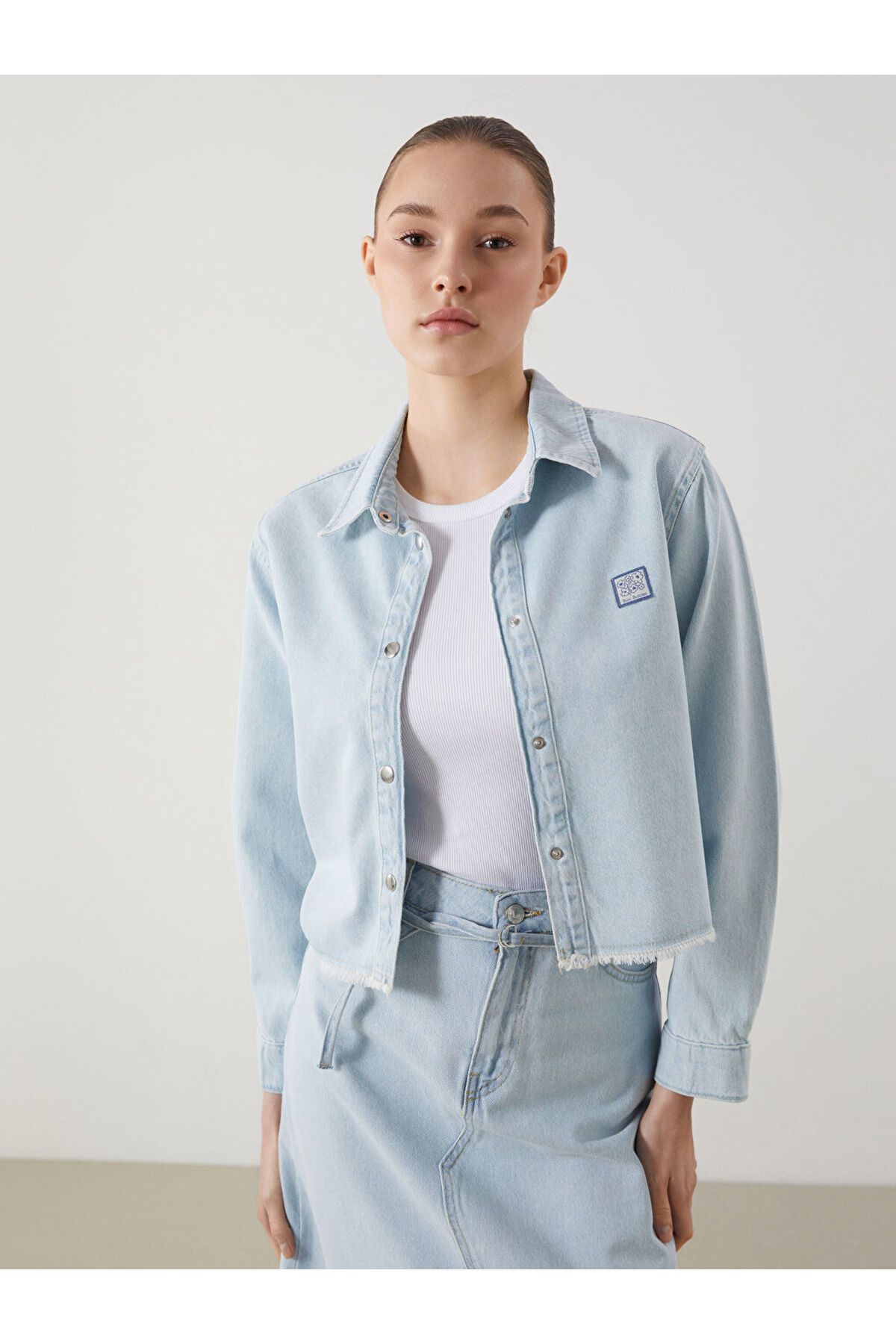 LC Waikiki LCW Modest Gömlek Yaka Kadın Jean Ceket