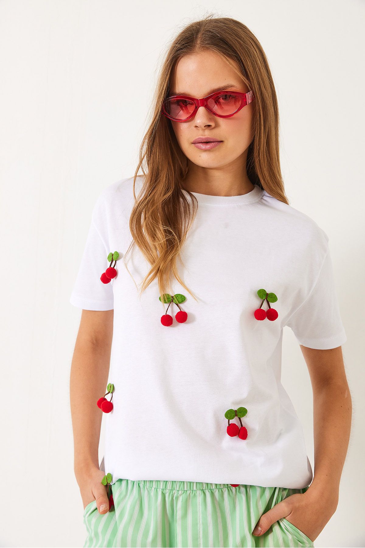 Bianco Lucci-Women's Short Sleeve Cherry Accessory T-Shirt 60602016 2