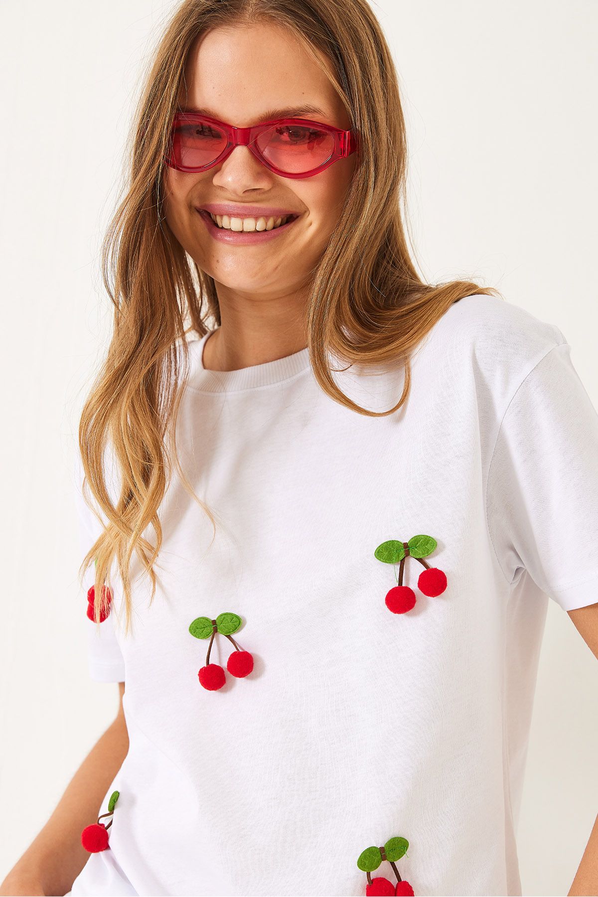 Bianco Lucci-Women's Short Sleeve Cherry Accessory T-Shirt 60602016 4