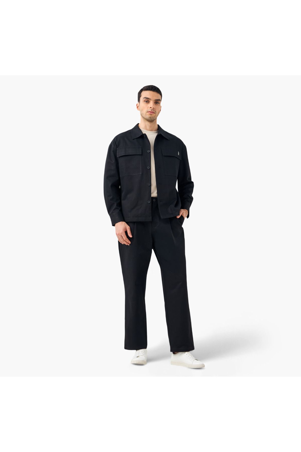 Emperor-Shacket with Pockets and Button Closure 3