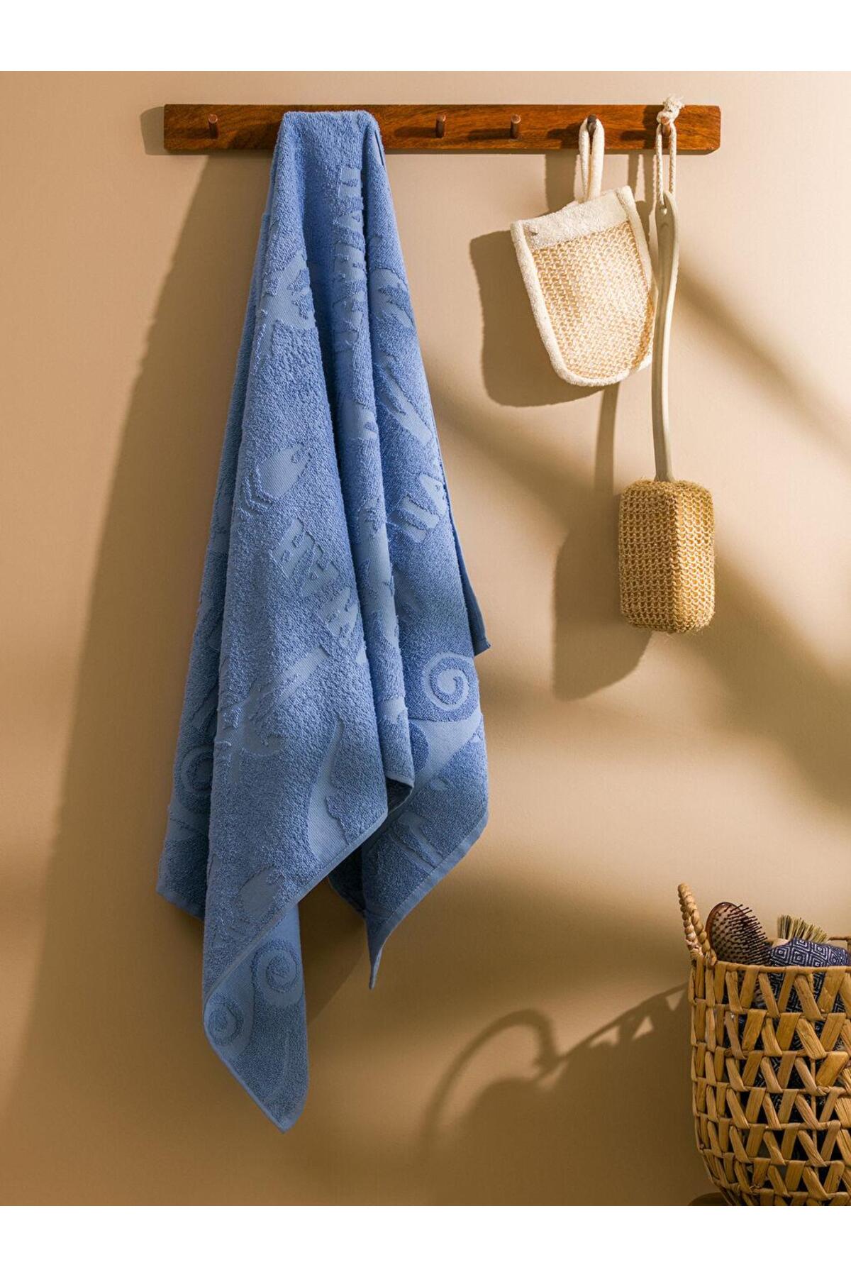 ال سی وایکیکی حوله ساحلی مردانه طرح‌دار LCW ECO، 70x140 سانتی‌متر