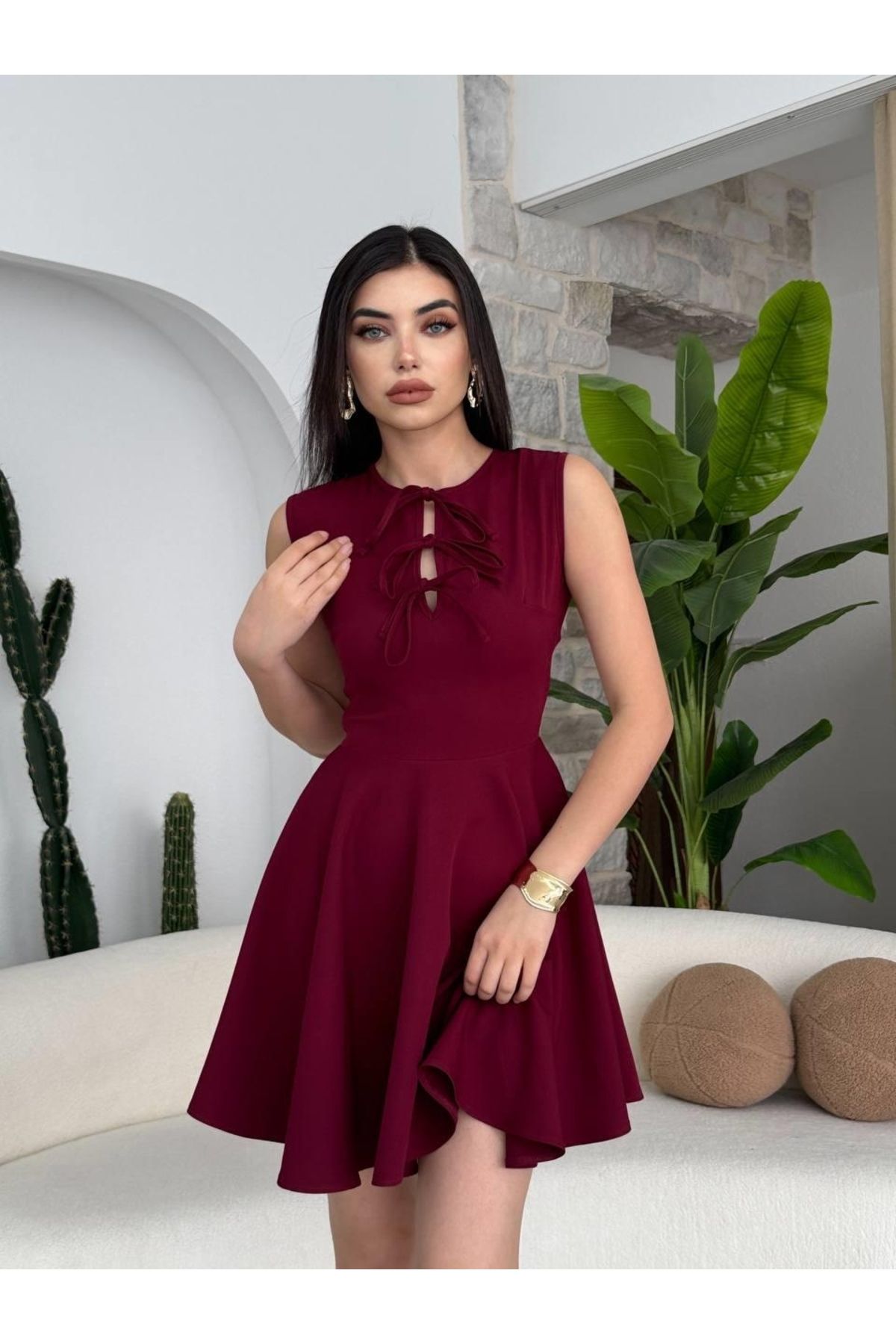 Deridün Yıldız Shoes Perp Fiyonk Detaylı Elbise