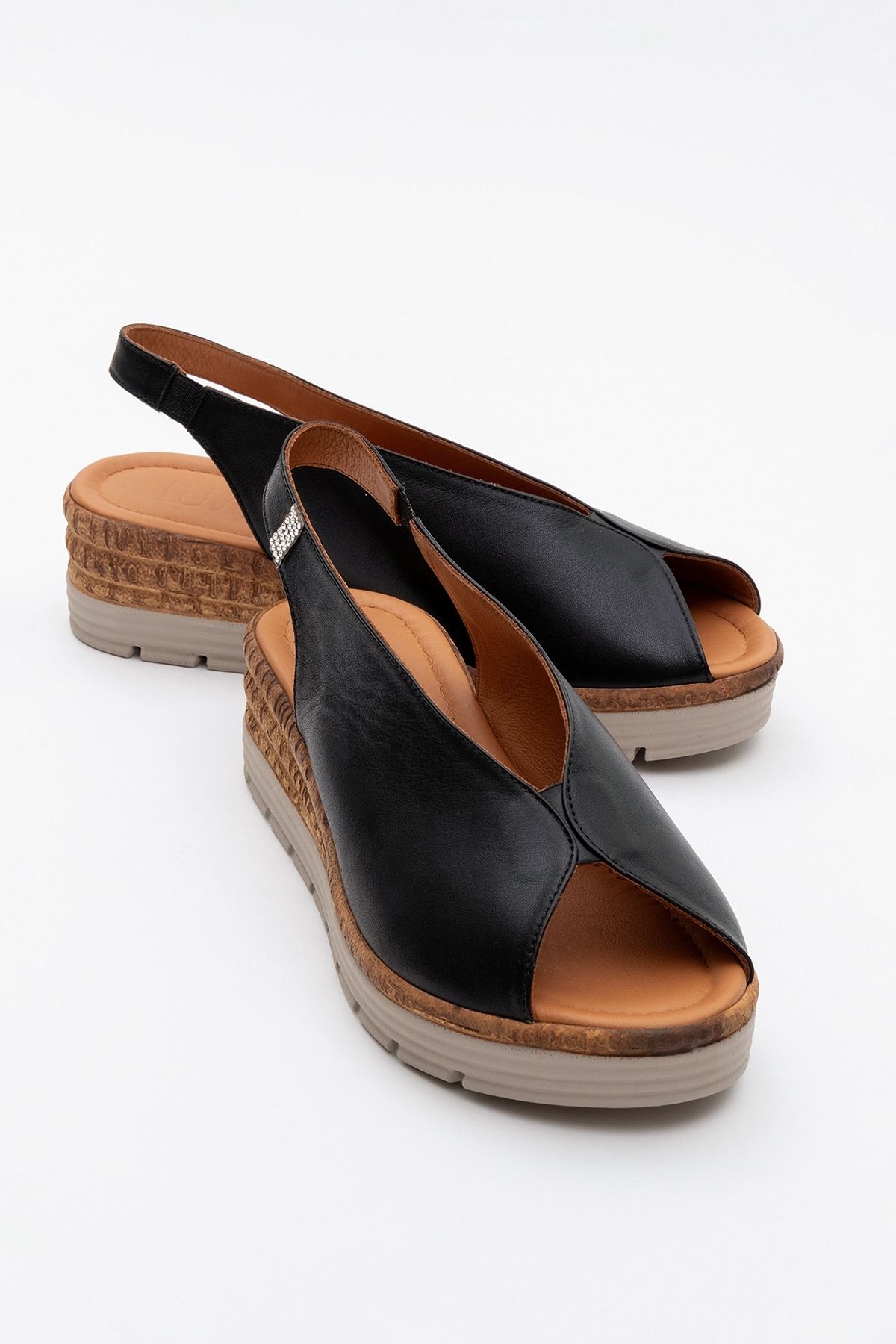 صندل پاشنه دار زنانه چرم اصل BLOM مشکی luvishoes