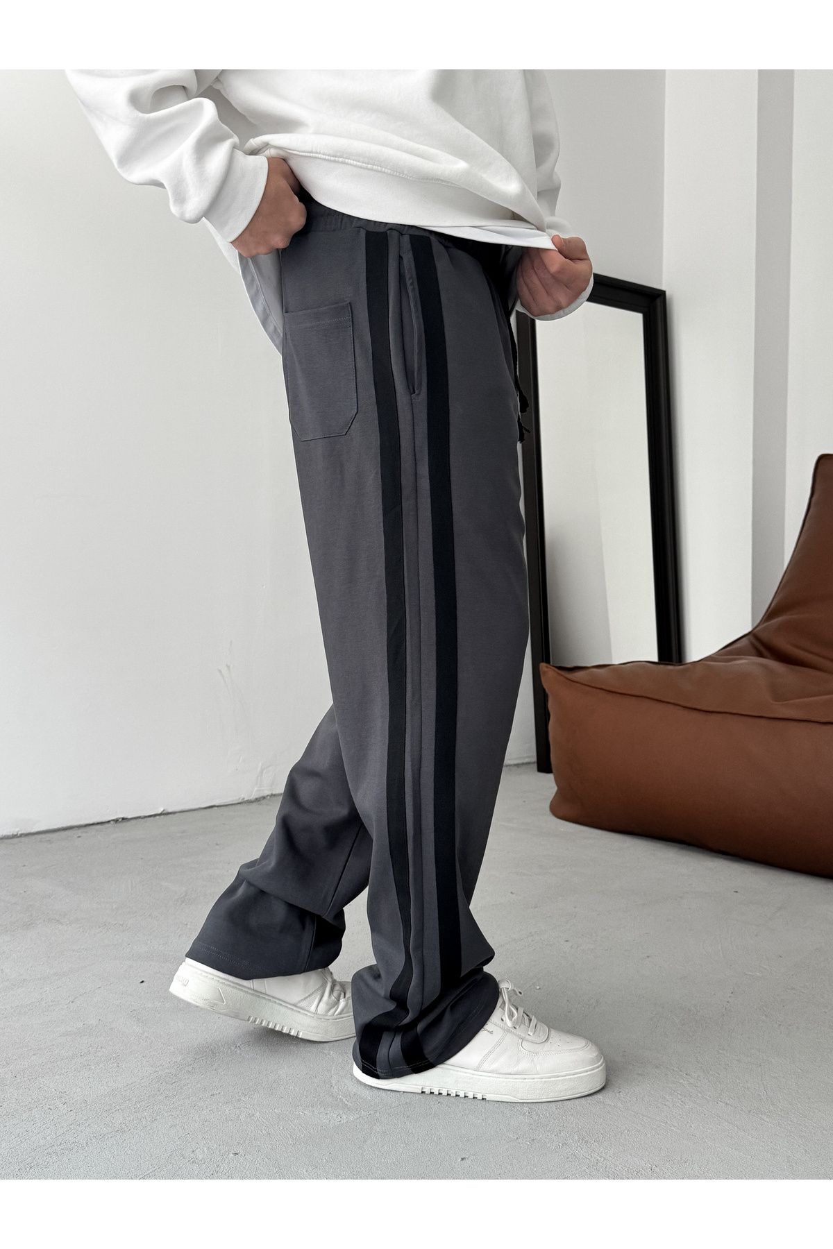 BYBASICMAN-Smoked Double Stripe Pipe Leg Sweatpants Res-5133 6