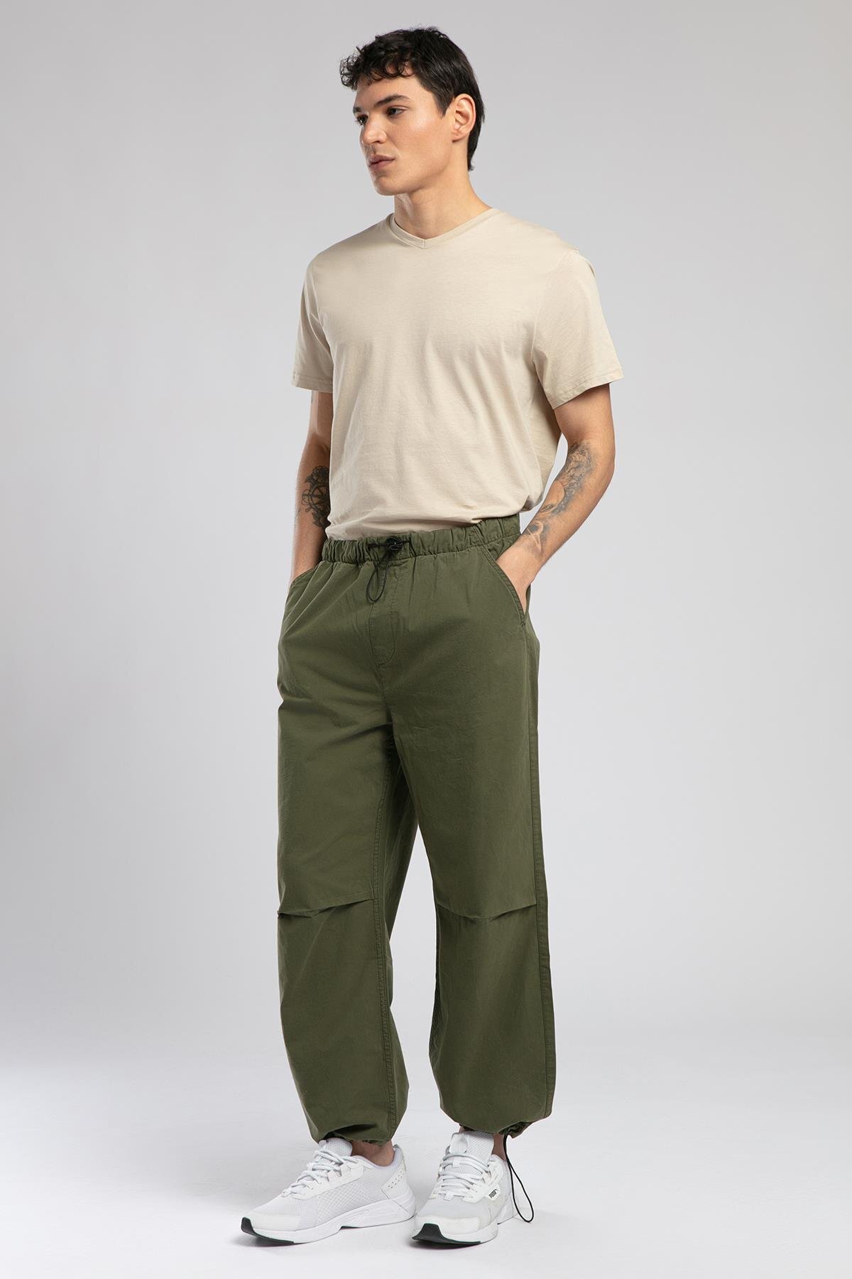 Lee Cooper Parachute Normal Bel Rahat Kesim Geniş Paça %100 Pamuk Haki Erkek Pantolon — خاکی 252 LCM 221027