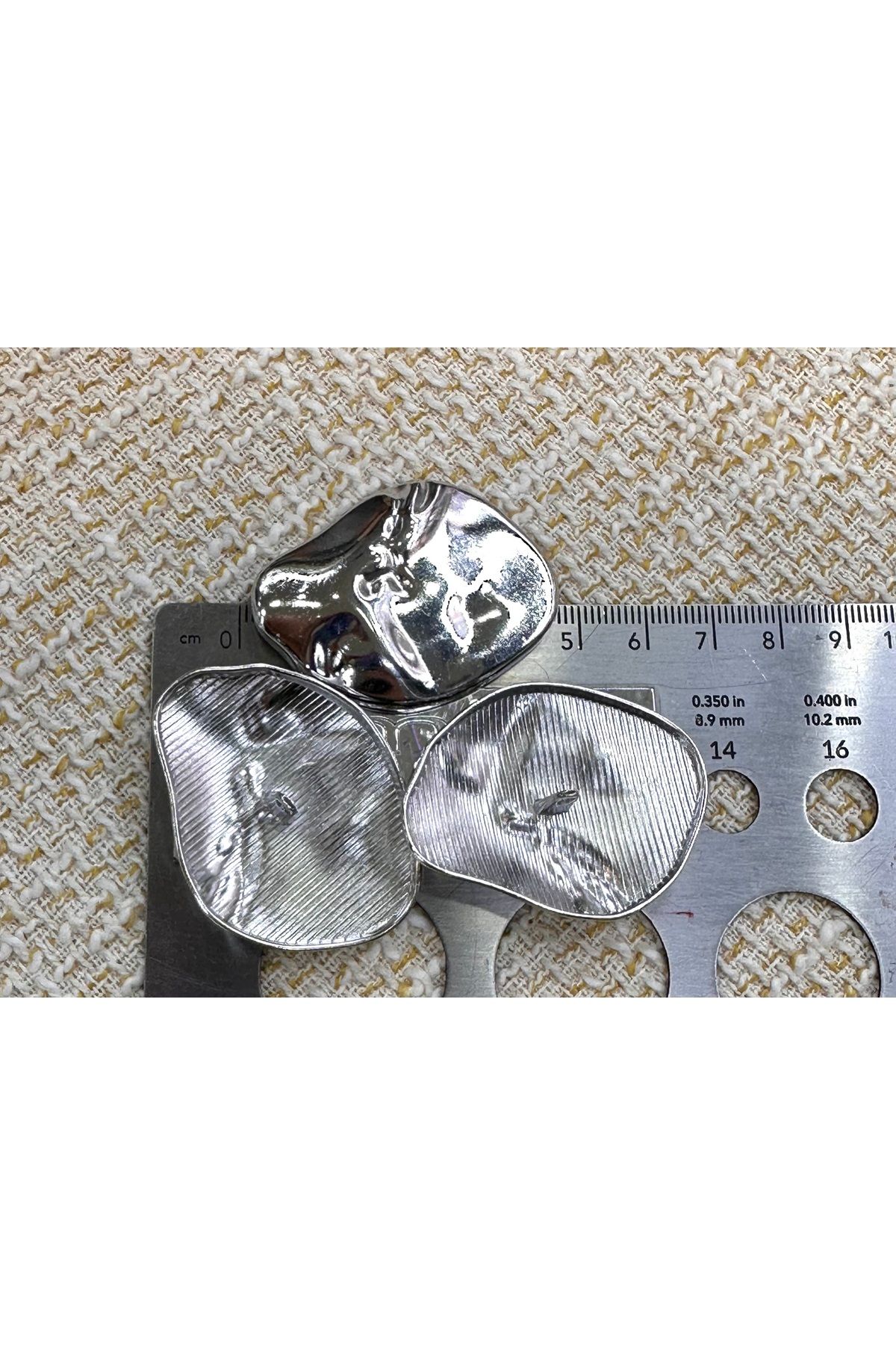 ODDA TASARIM ATÖLYESİ-Extra Large Set of 3 Buttons with Pattern on Top (4.3cm) 4
