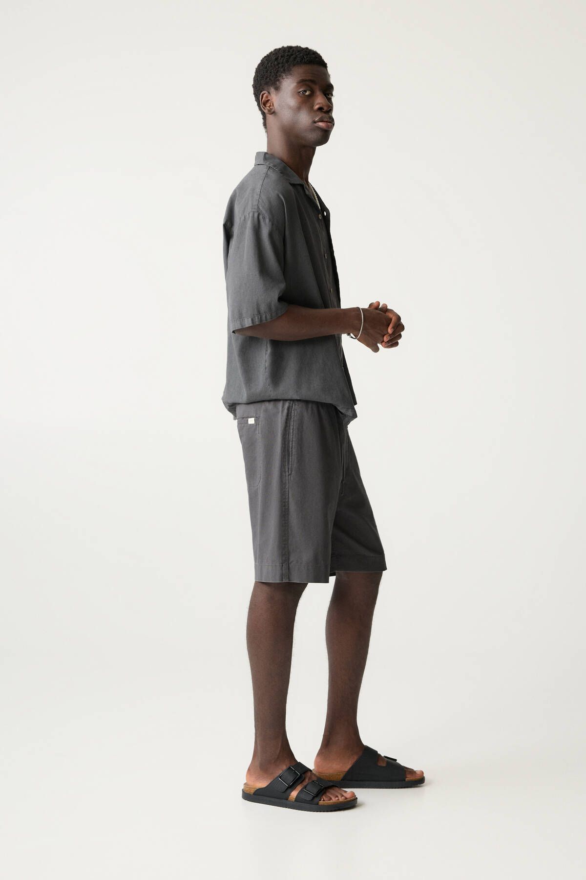 Pull & Bear-Linen blend jogger Bermuda shorts 4