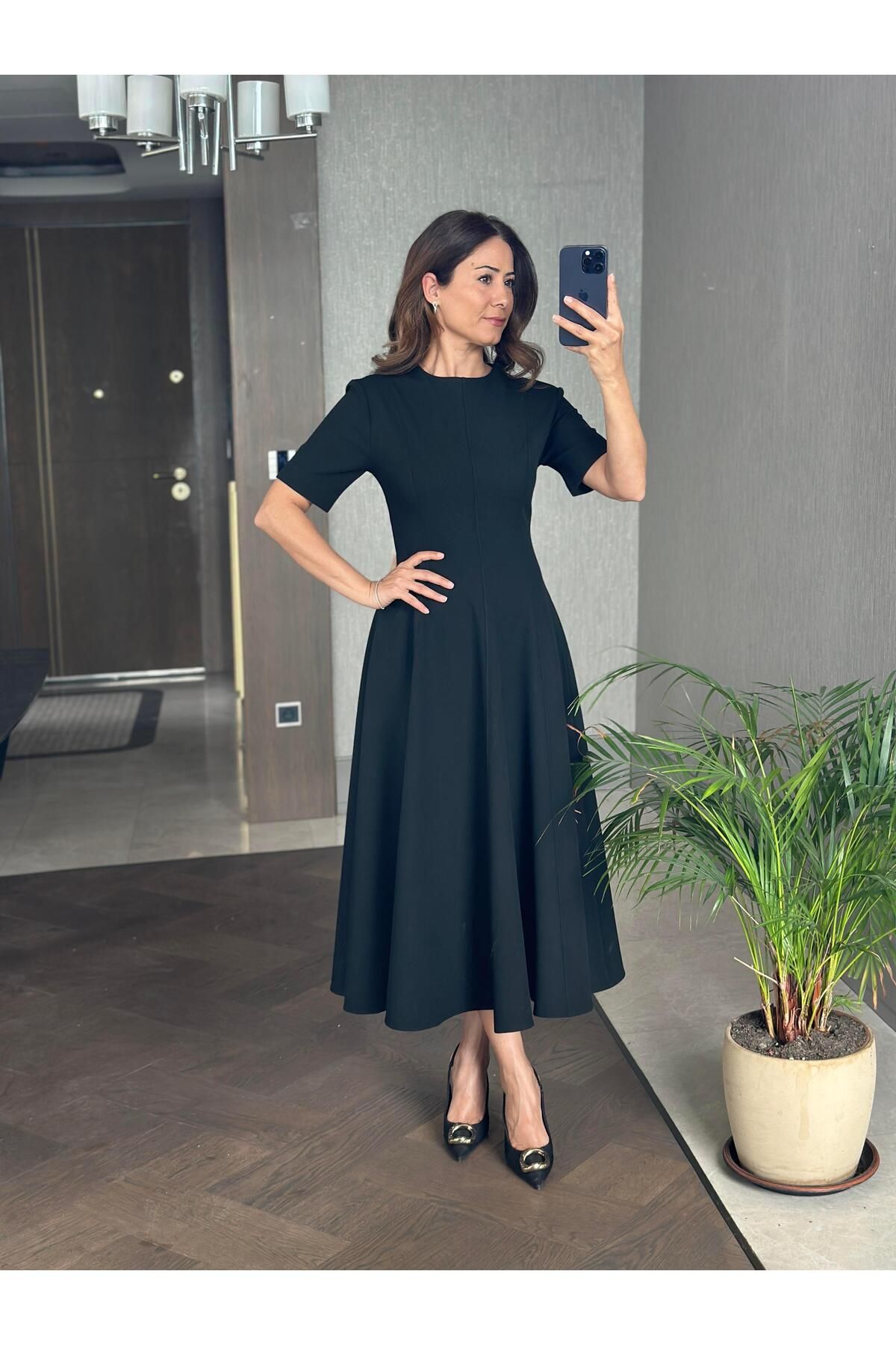 Forlady Butik Siyah Kısa Kol Kurdele Detaylı Kadın Crop Kazak