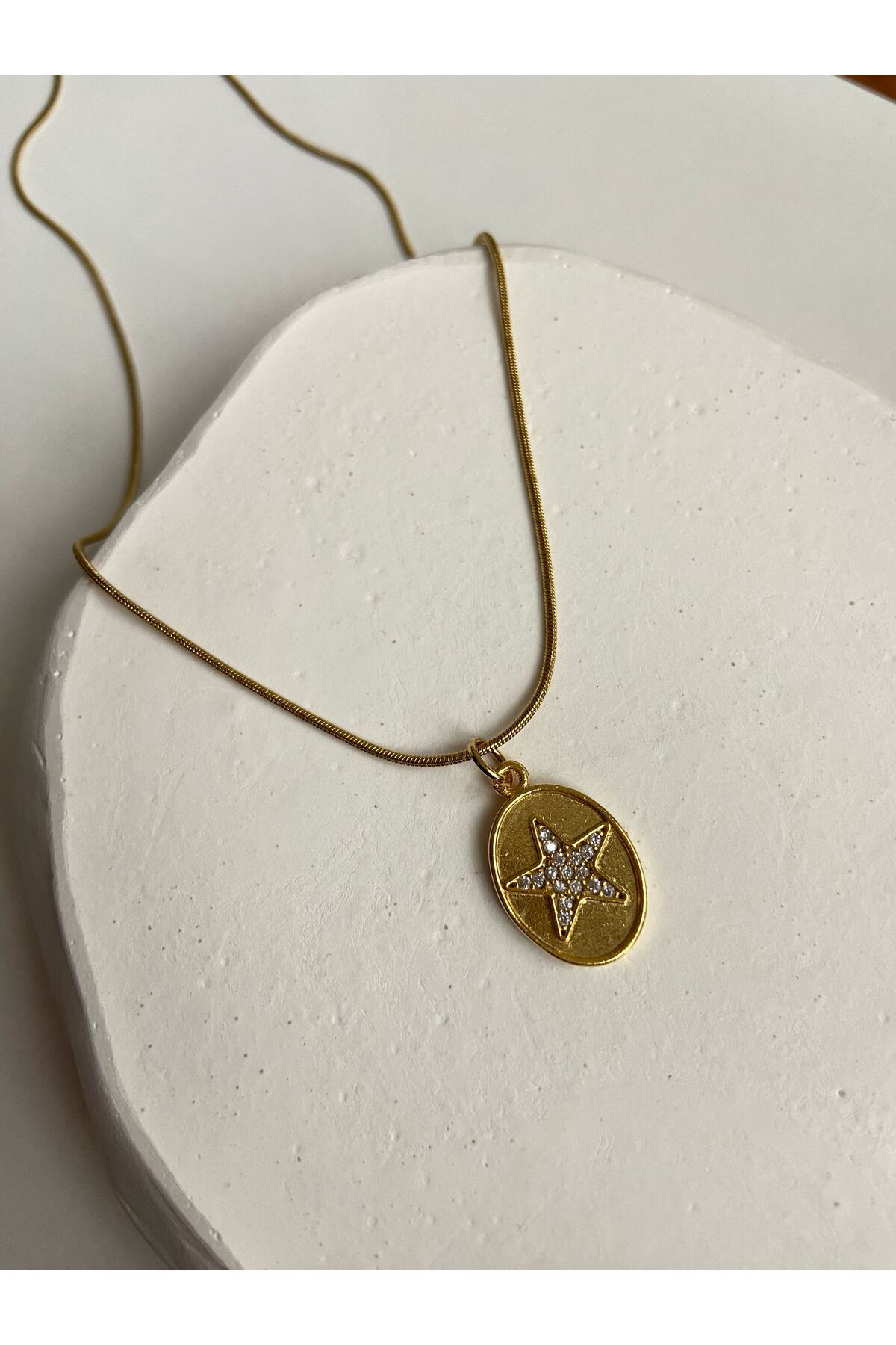 Taşlı Yıldız Plaka Charm Yılan Zincir 45 Cm Altın Kaplama Gold Kadın Kolye – Sevgililer Günü Özel - Detay Görseli 2