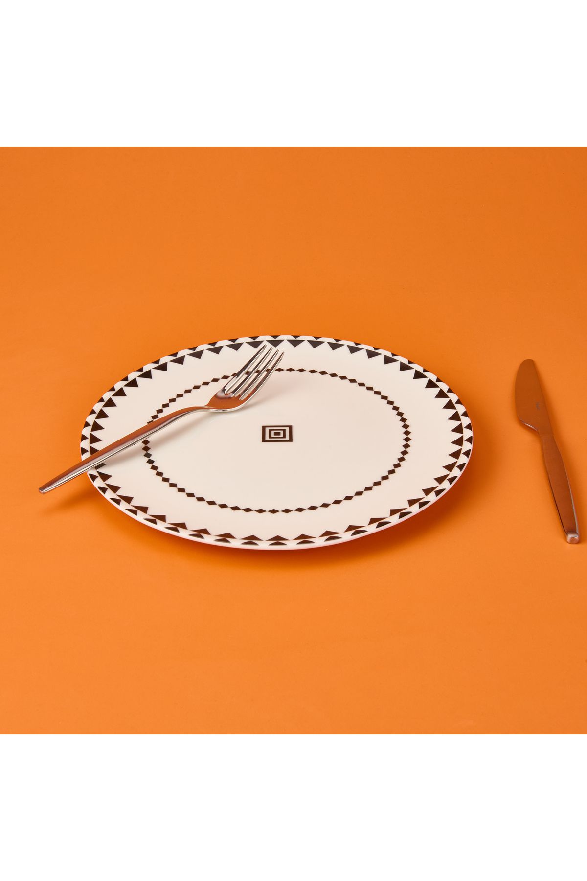 Kitchen Ethnic Servis Tabağı - Siyah / Beyaz - 25 cm