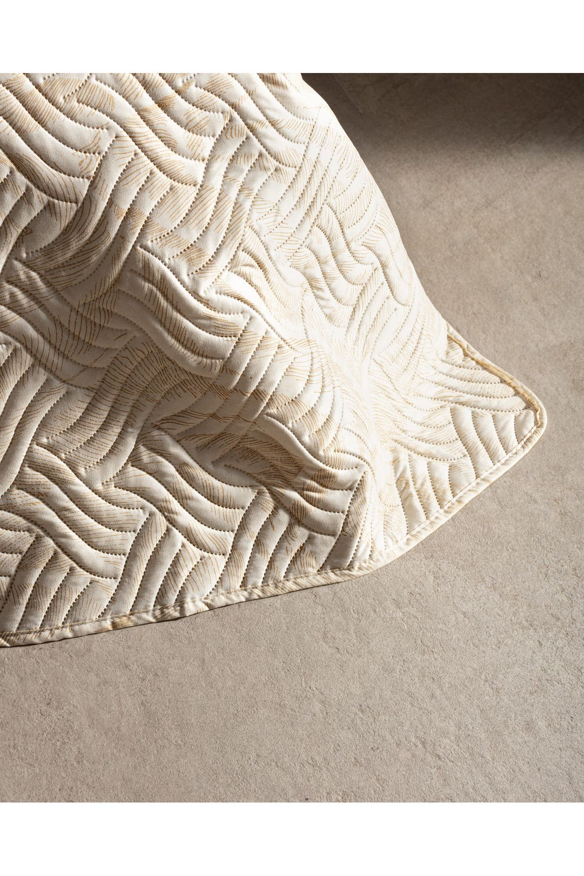 Madame Coco-Beige Printed Double Bedspread 5