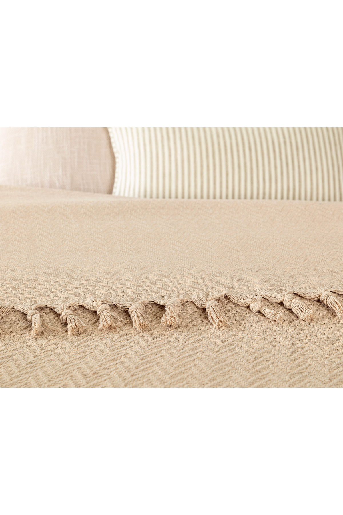 Madame Coco-Stephane Beige Double Bedspread 3
