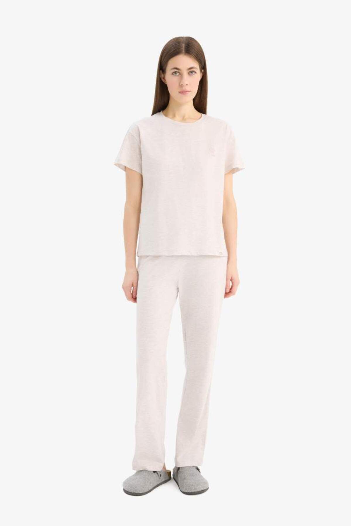 DeFacto Yeni Sezon Regular Fit Pijama Takımı Kısa Kollu Pijama Üstü Esnek Belli Uzun Pijama