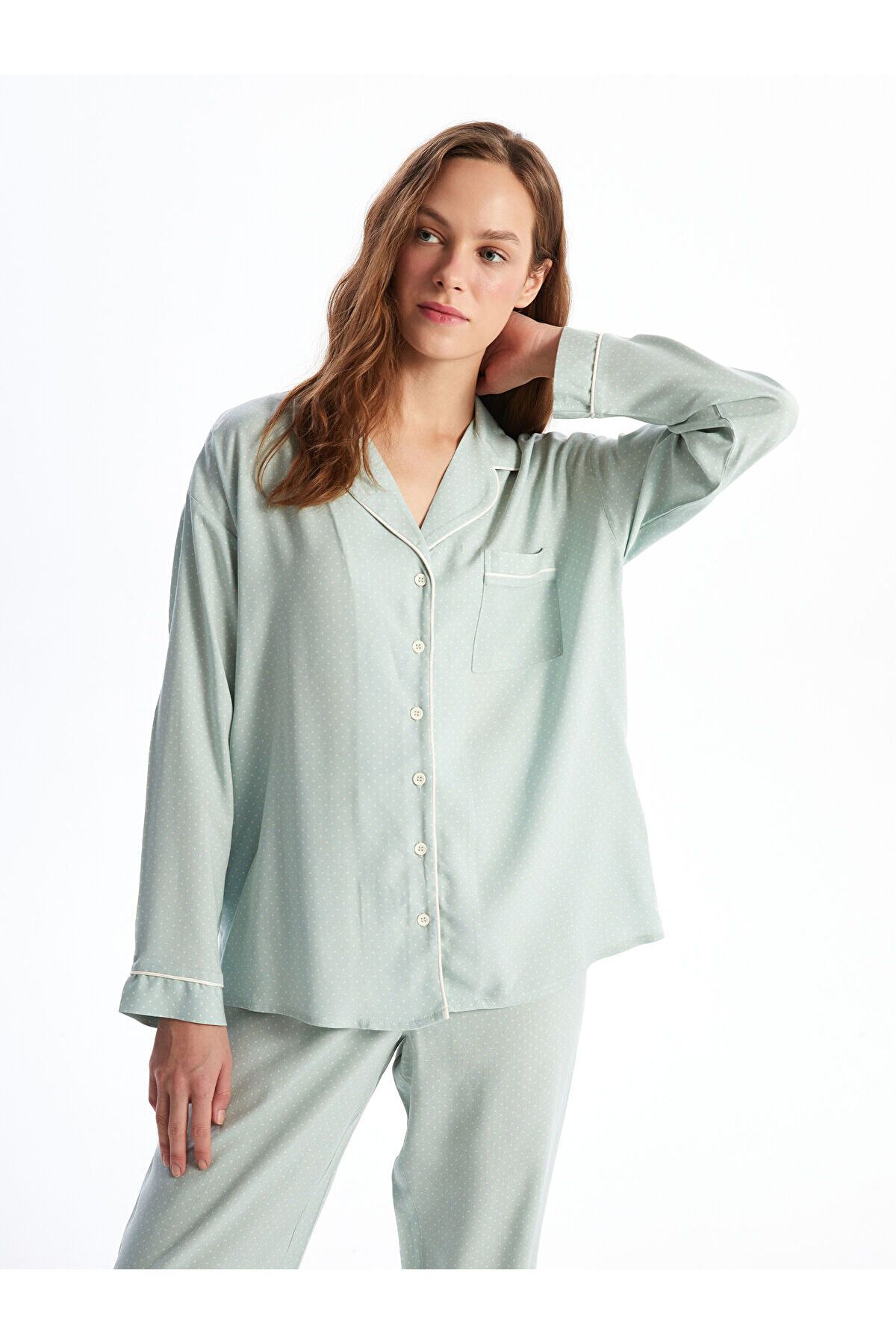LC Waikiki Gömlek Yaka Puantiyeli Kadın Pijama Takımı