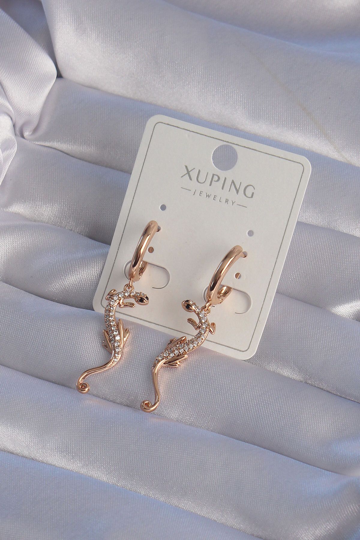 LovelymCo Xuping Rose Renk Zirkon Taşlı Kertenkele Model Halka Küpe - Lisinya