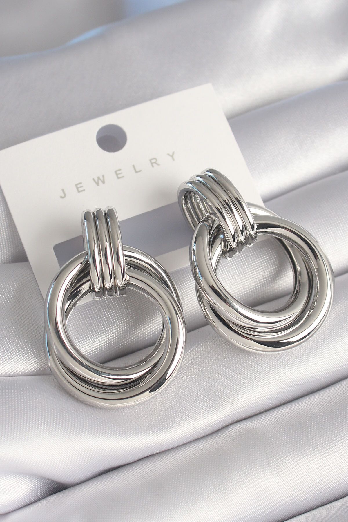 LovelymCo Pirinç Gümüş Renk Halka Model Kadın Küpe - Lisinya