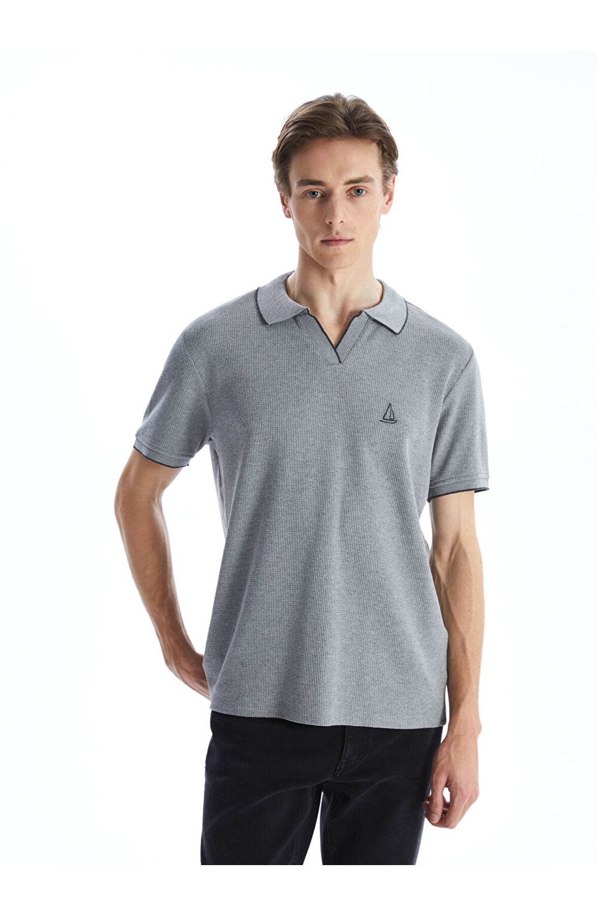 LC Waikiki Polo Yaka Kısa Kollu Nakışlı Erkek Tişört