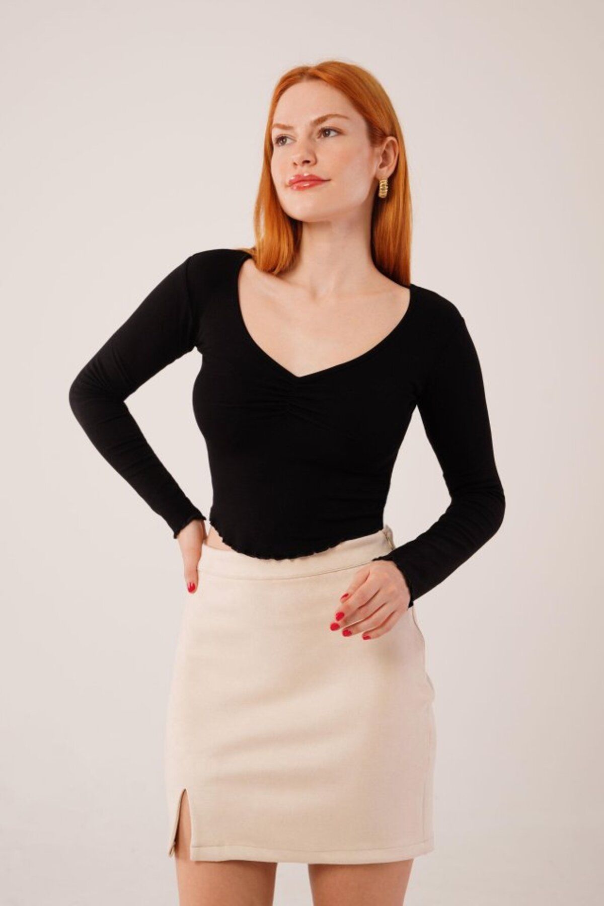 Asap Geniş Yaka Siyah Basic Body Bluz