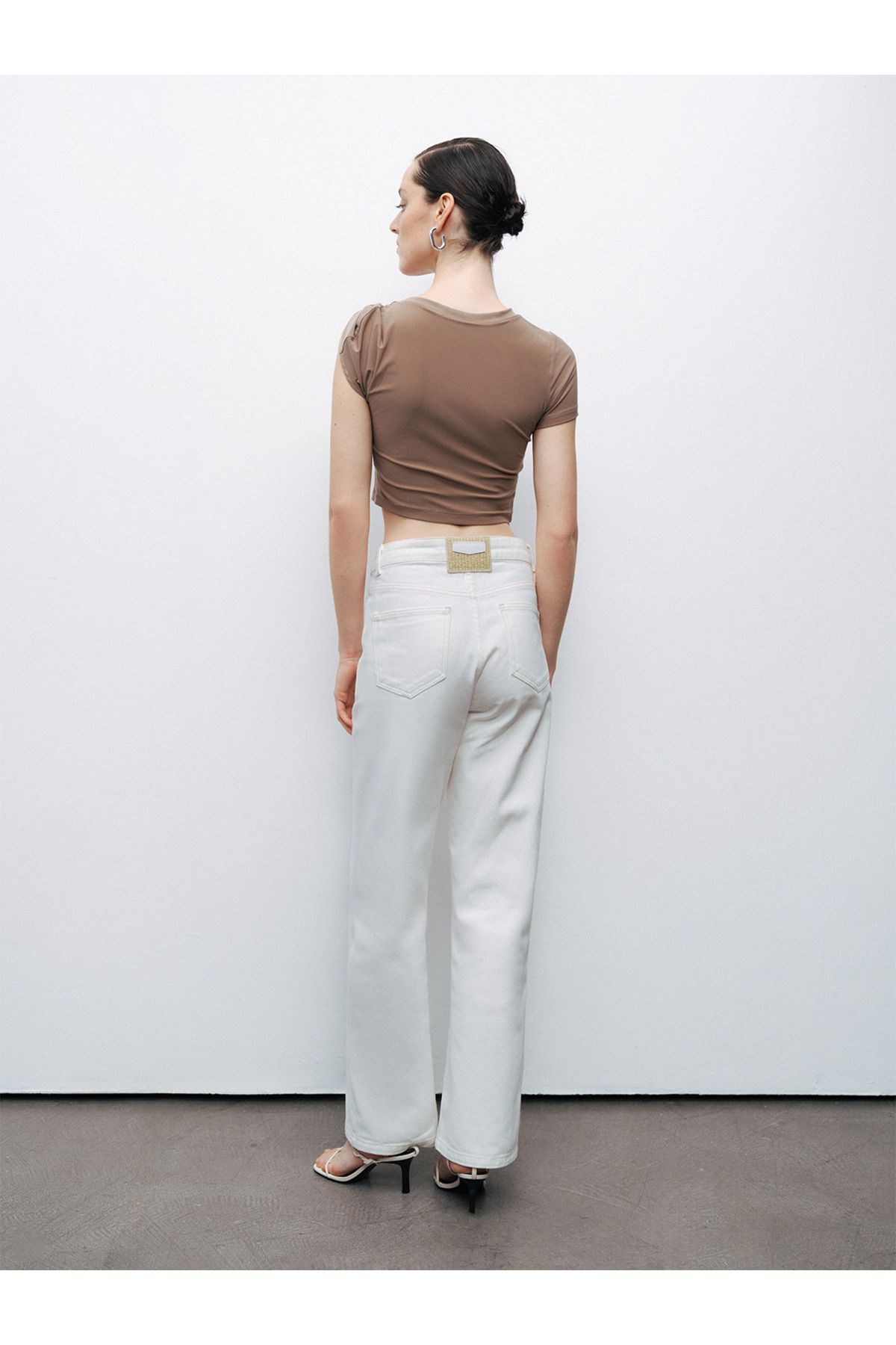 Nocturne-Crop Top cu detaliu răsucit 6