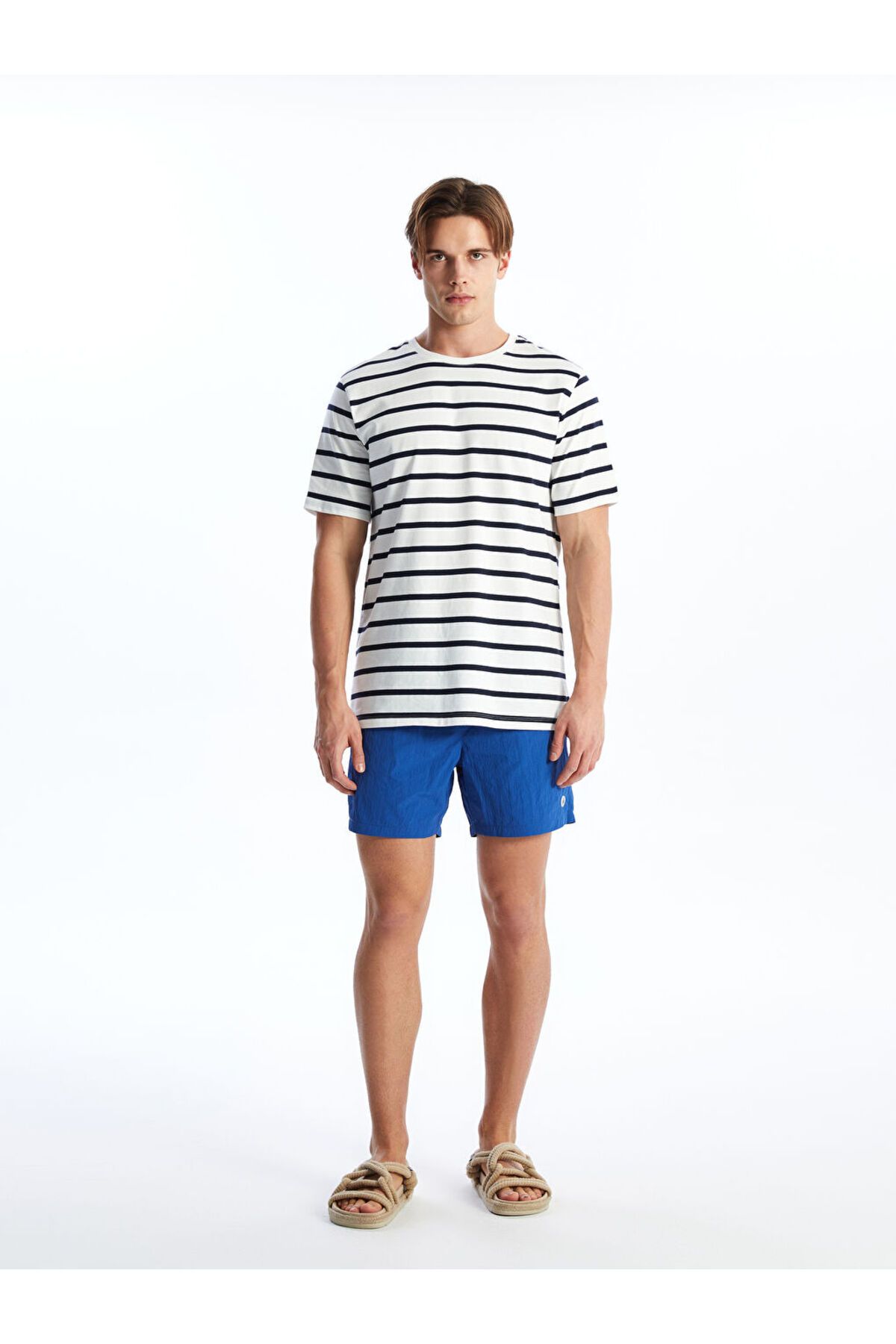 LC Waikiki LCW Kısa Boy Basic Erkek Deniz Şortu