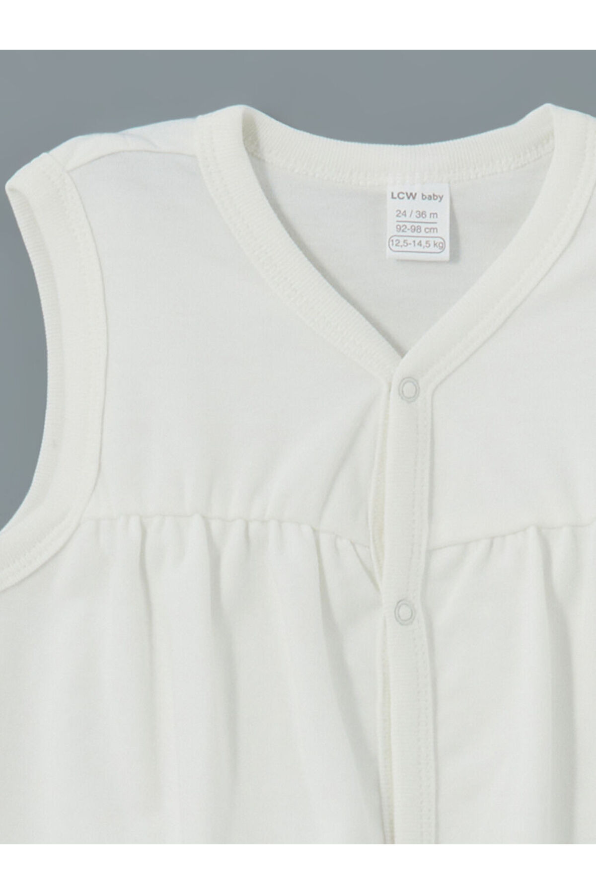 LC Waikiki LCW V Yaka Basic Kız Bebek Yelek Fashion fotoğrafı 3 (önizleme)