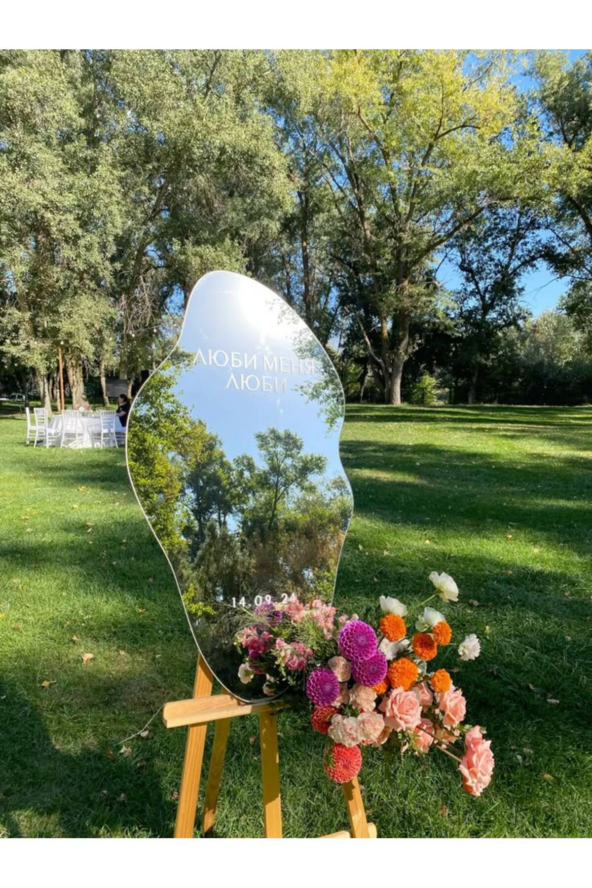 Yalova Design Düğün & Nişan Lüks Gümüş Pleksi Aynalı Karşılama Panosu 80 Cm Asimetrik(SADECE PANO)