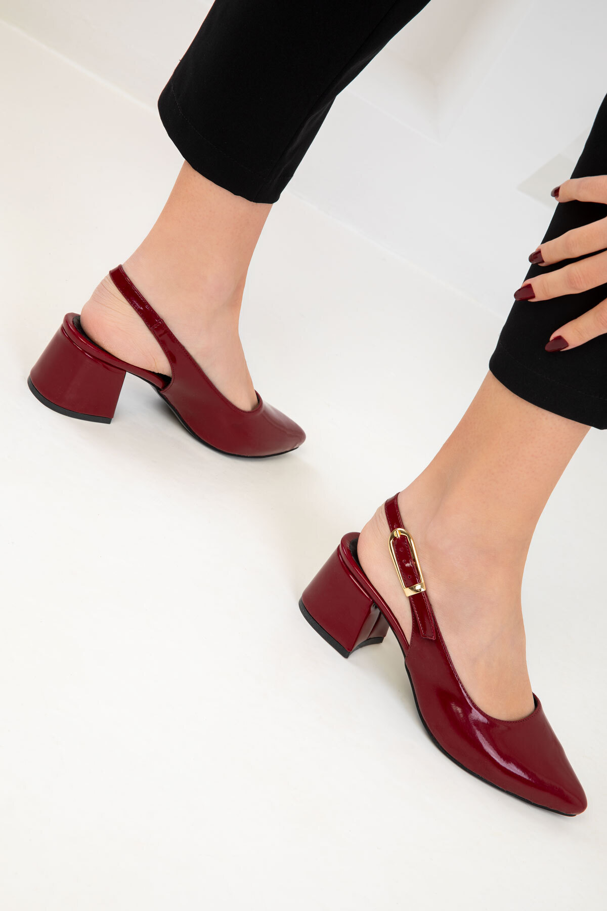SOHO-Klassische Damenschuhe mit Absatz aus bordeauxrotem Lackleder 20379 3