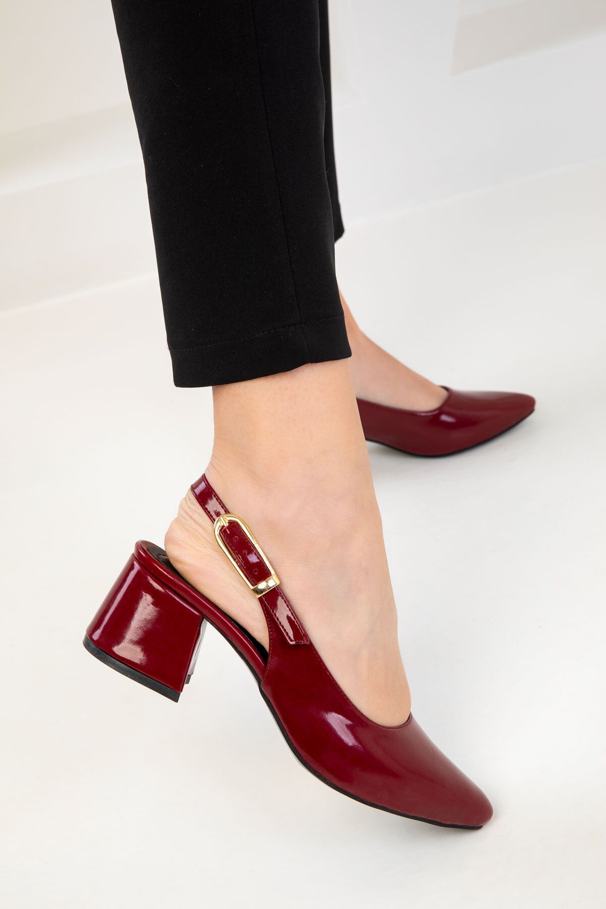 SOHO-Klassische Damenschuhe mit Absatz aus bordeauxrotem Lackleder 20379 5