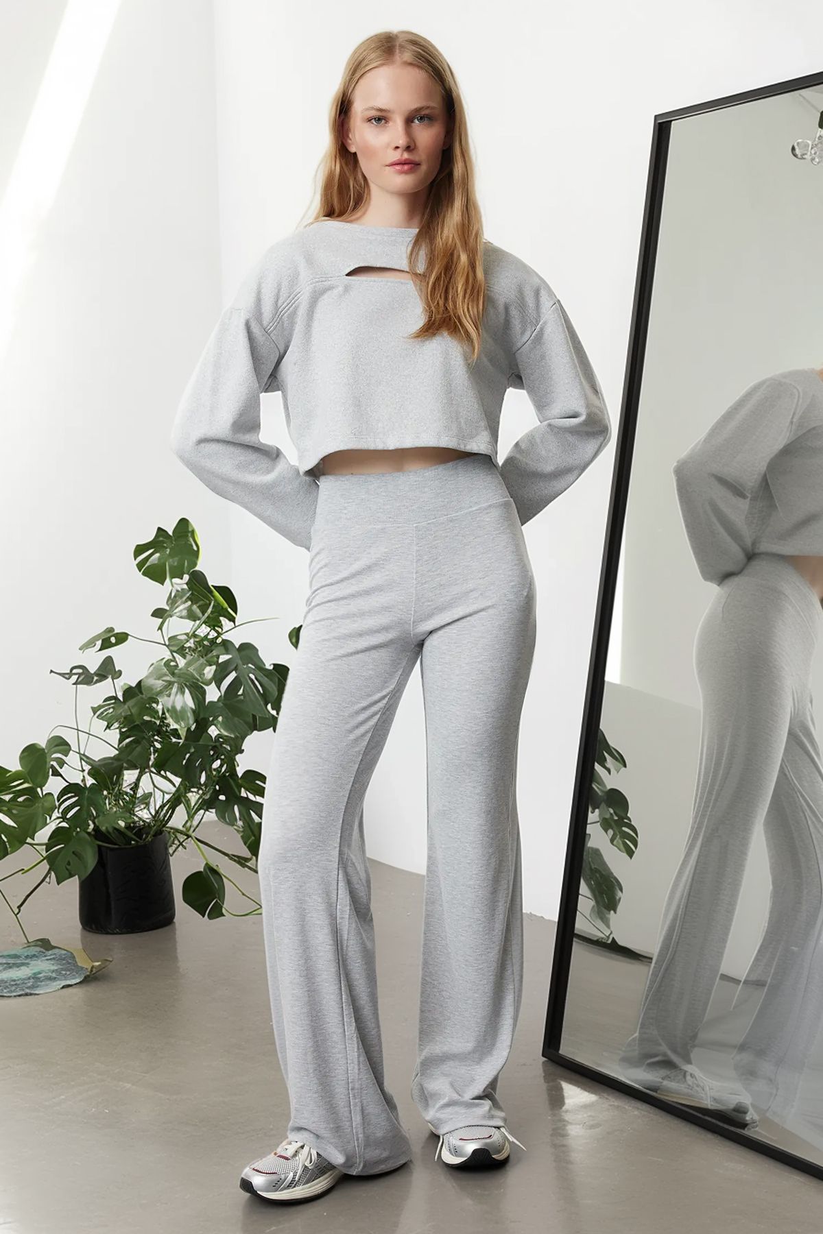 Trendyol Collection Szare Melanżowe Spodnie Z Szerokimi Nogawkami I Wysokim Stanem, Z Elastycznej Dzianiny Interlock Kobieta - L