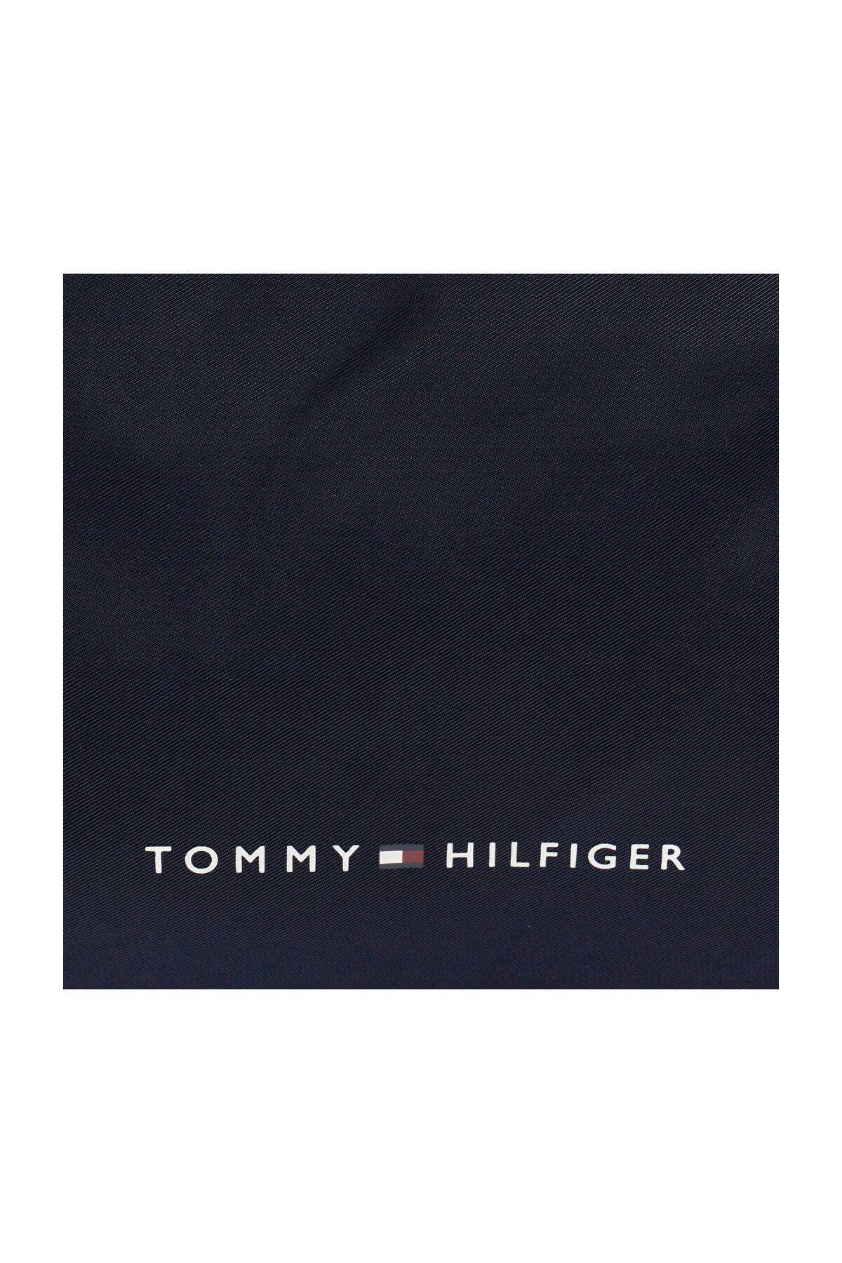 Tommy Hilfiger-Sötétkék férfi válltáska – fő rekesz, csúszózseb, márkalogó, állítható pánt AM0AM1178 2