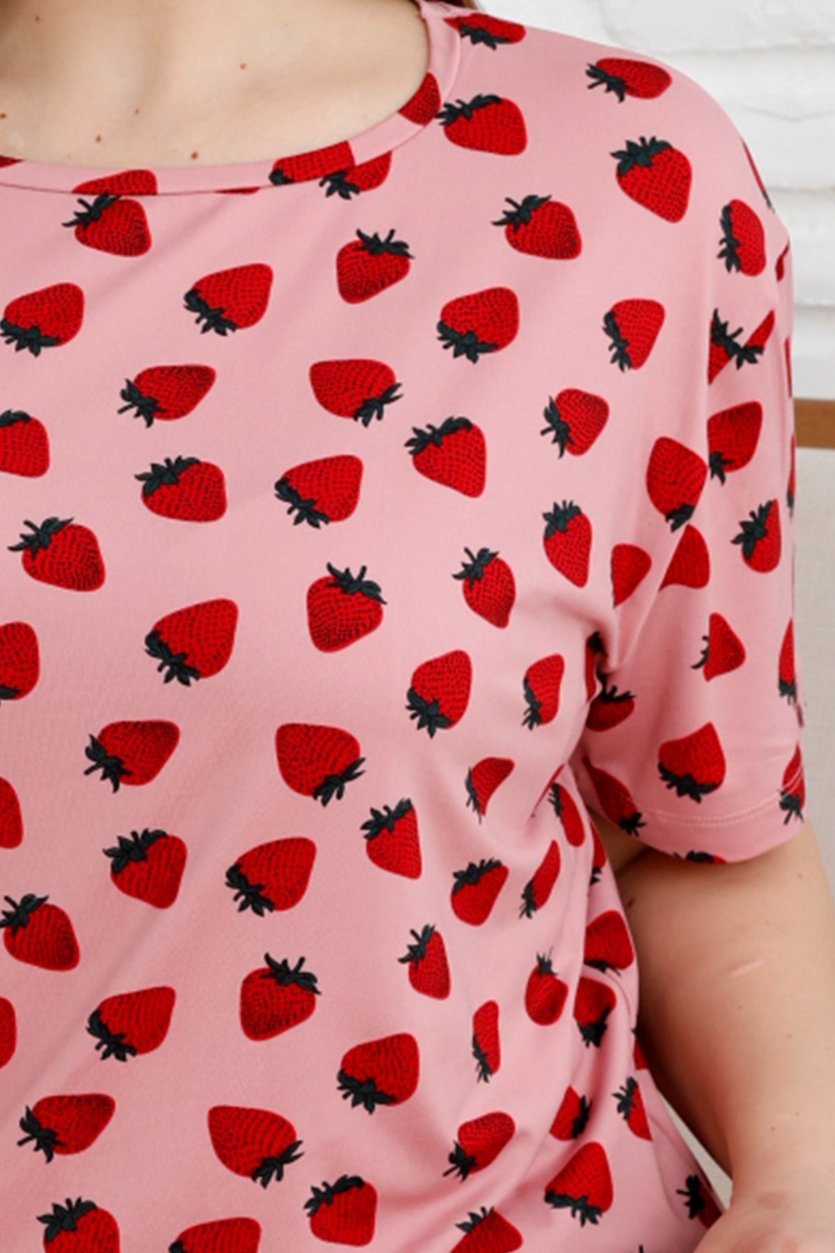 Trendyol Curve-Pink Strawberry Pattern Soft Button Milan Knitted Pajamas Set Tbbss25Ai00060 5