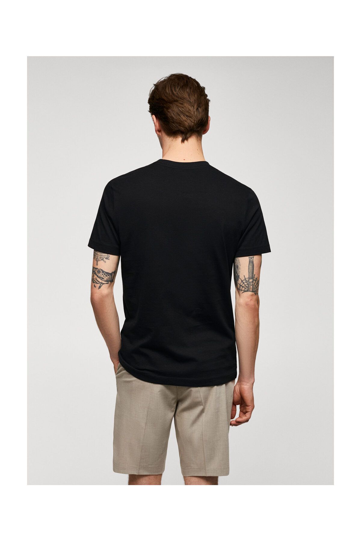 MANGO Man-Basic-T-Shirt aus Baumwollstretch 5