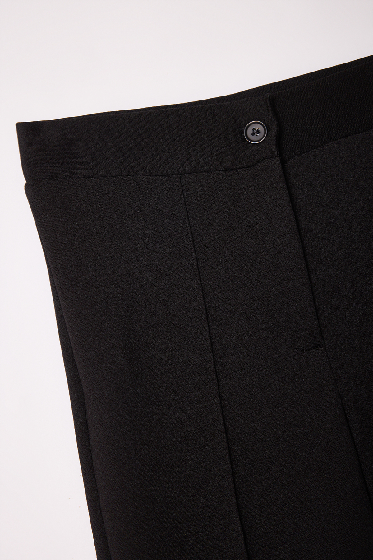 Trendyolmilla  Siyah Dar Kalıp Nervürlü Düğmeli Fermuarlı Esnek Örme Pantolon TEDSS25PL00002 - Görsel 2