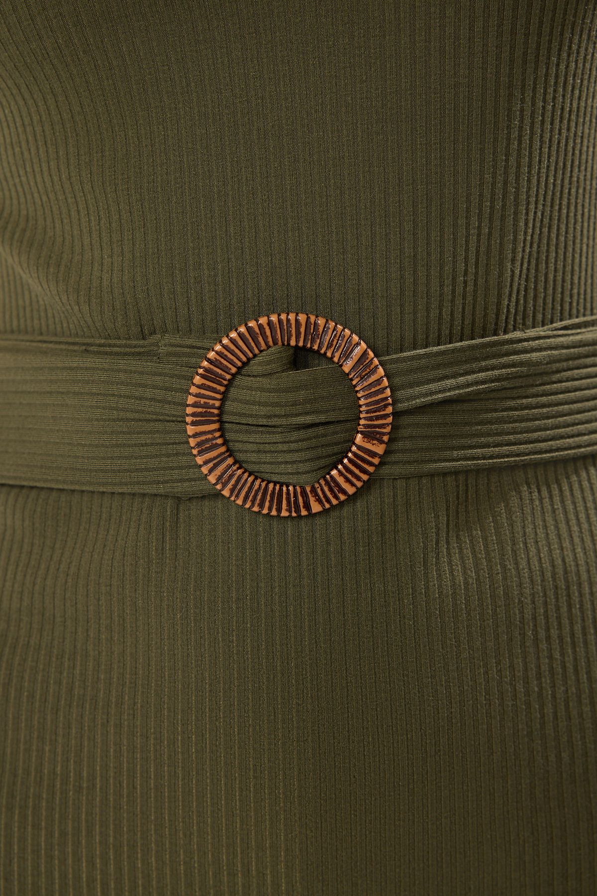 Trendyol Collection-Πλεκτή μπλούζα με κανονική/κανονική εφαρμογή με όρθιο γιακά χακί TWOSS25BZ00139 4