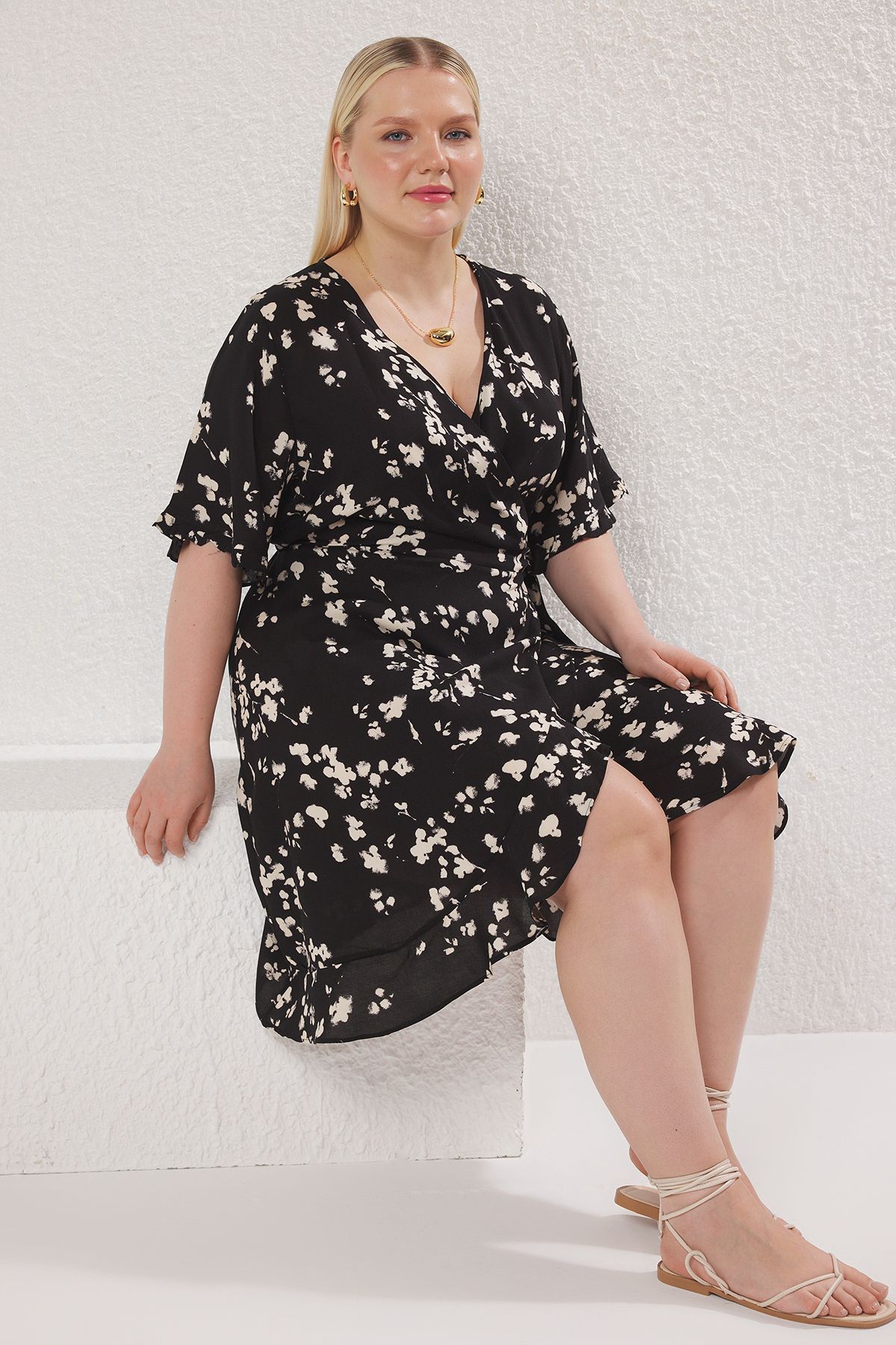 Trendyol Curve-Fekete Shally Woven nagy méretű ruha 3