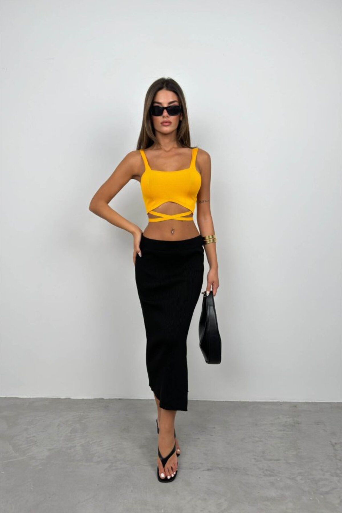 MHT STORE Bel Bağcıklı Crop Bluz