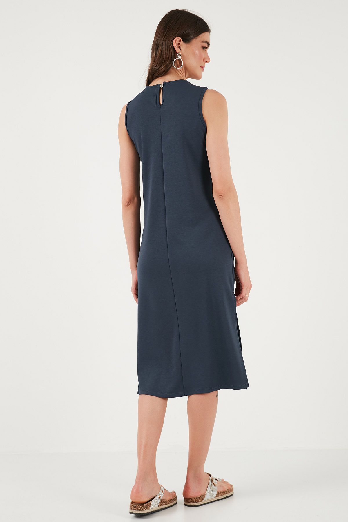 Regular Fit Bisiklet Yaka Yırtmaç Detaylı Basic Midi Elbise ELBİSE 5866160 - 7