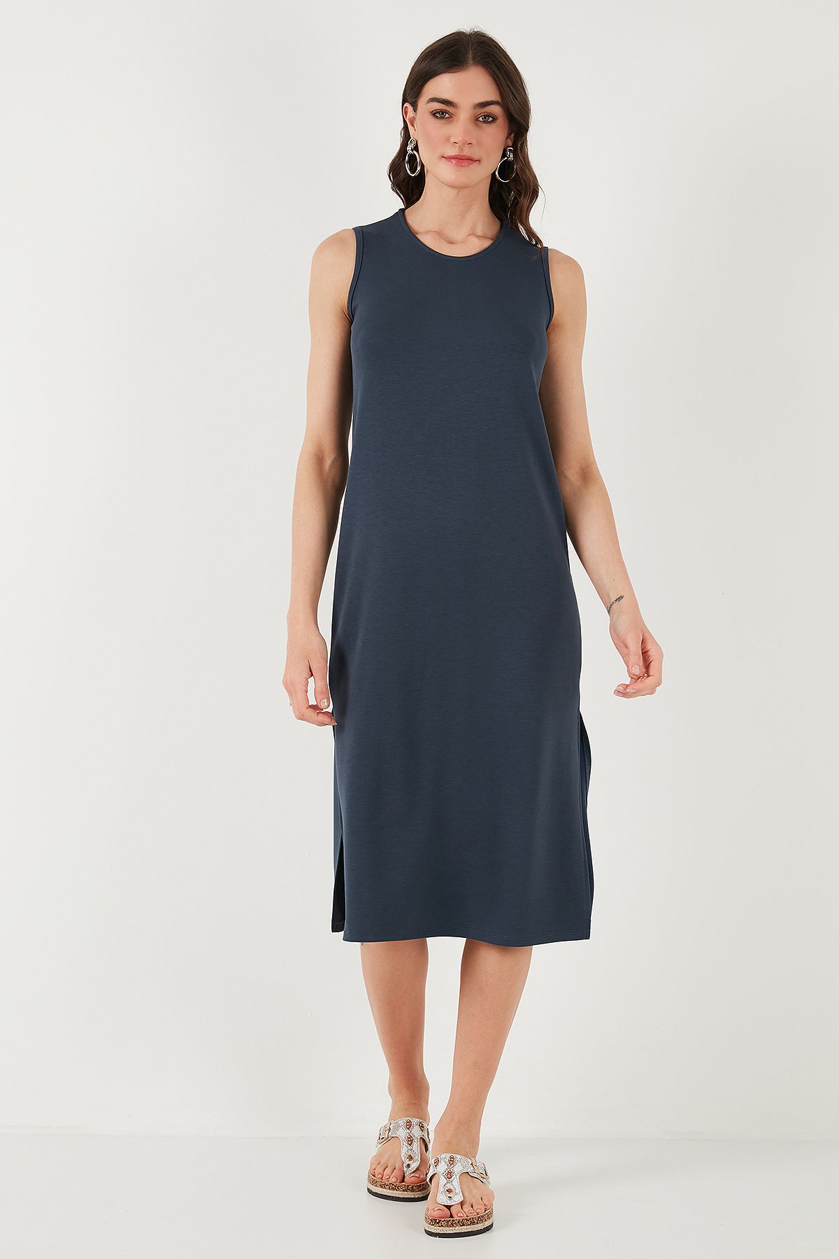 Regular Fit Bisiklet Yaka Yırtmaç Detaylı Basic Midi Elbise ELBİSE 5866160 - 4